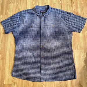Patagonia Mens Button Up Shirt XL Blue Patterned Short Sleeve Light Wear Dress D
